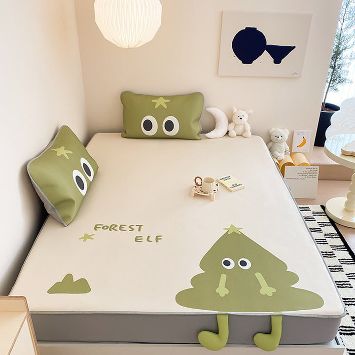Kids bedding set with monster print, fitted sheet and decorative cushion made of soft microfiber