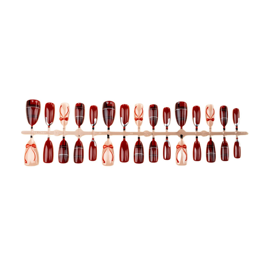 Glamorous Nail Art Kalsten