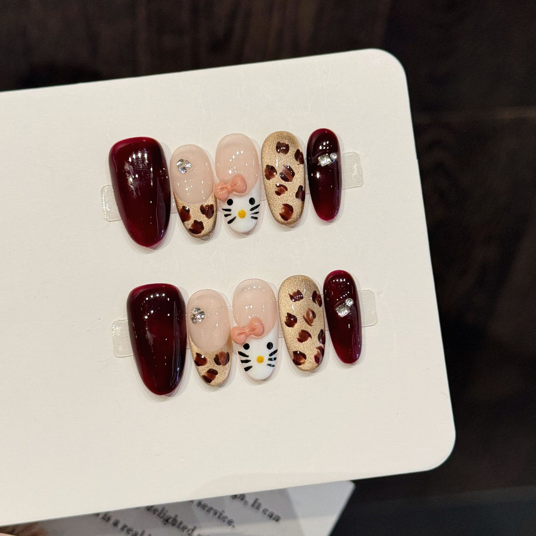 Artistic Press-On Nail Art Set with Whimsical Floral Designs