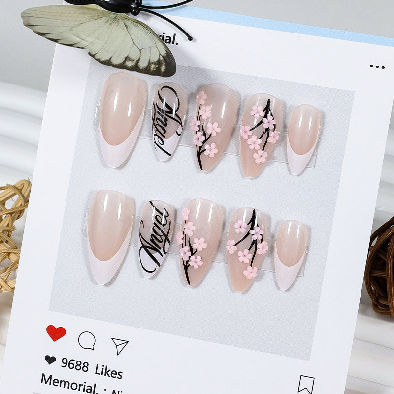 Artificial nails with delicate 3D flowers and elegant design Kalsten