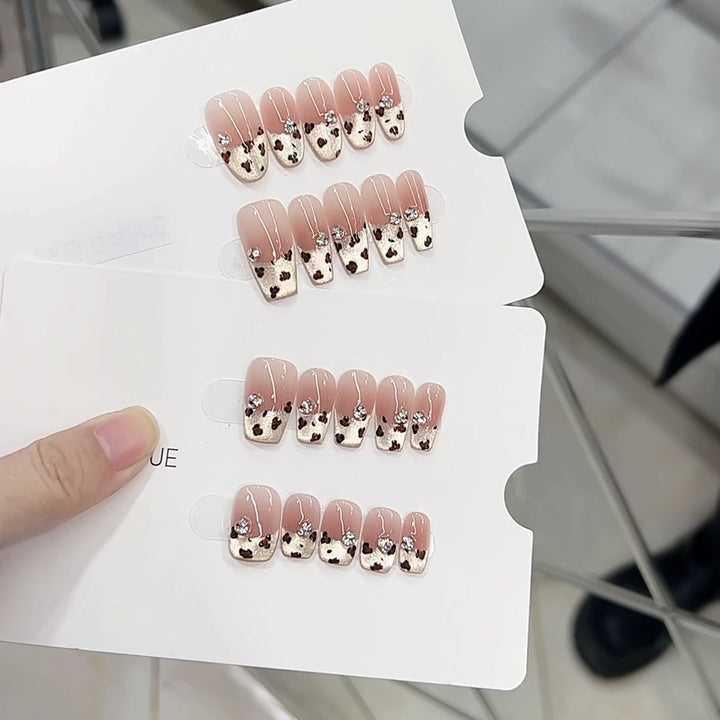Artistic Rhinestone-Embellished Press-On Nail Set Kalsten