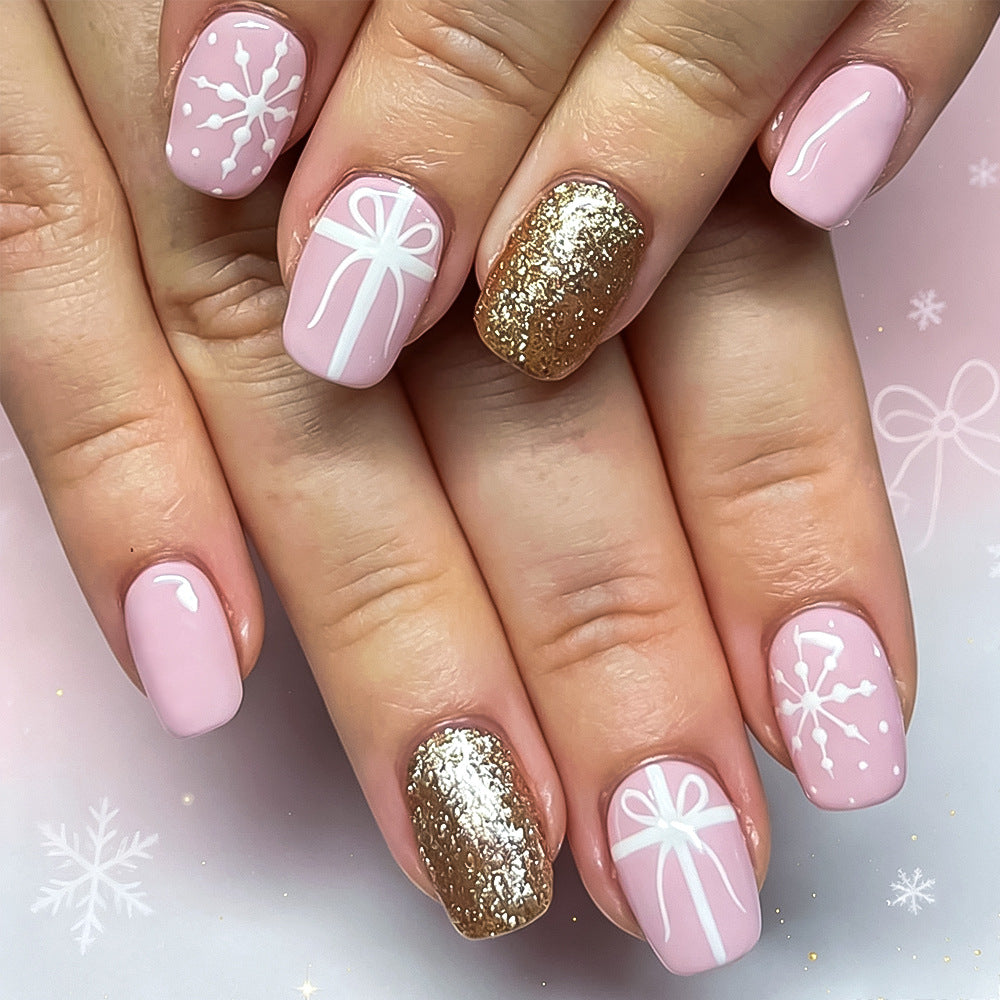 Festive Winter-Themed Press-On Nail Art Kalsten