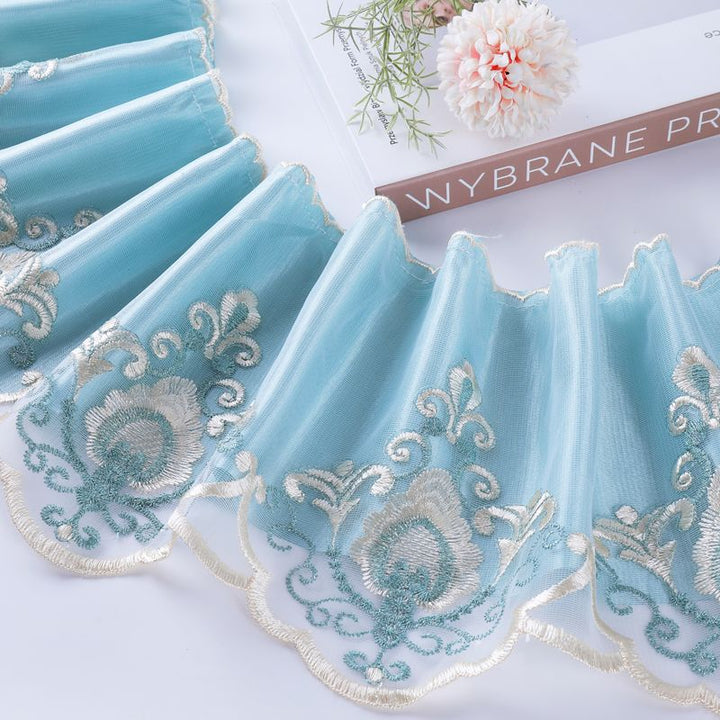 Elegant and Playful Curtain Trim Kalsten
