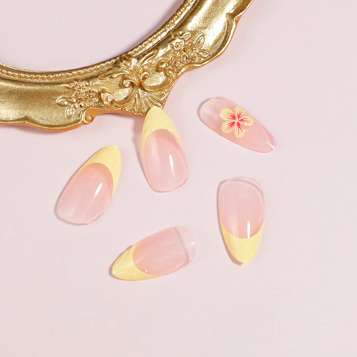 Floral Accent Press-On Nail Set Kalsten