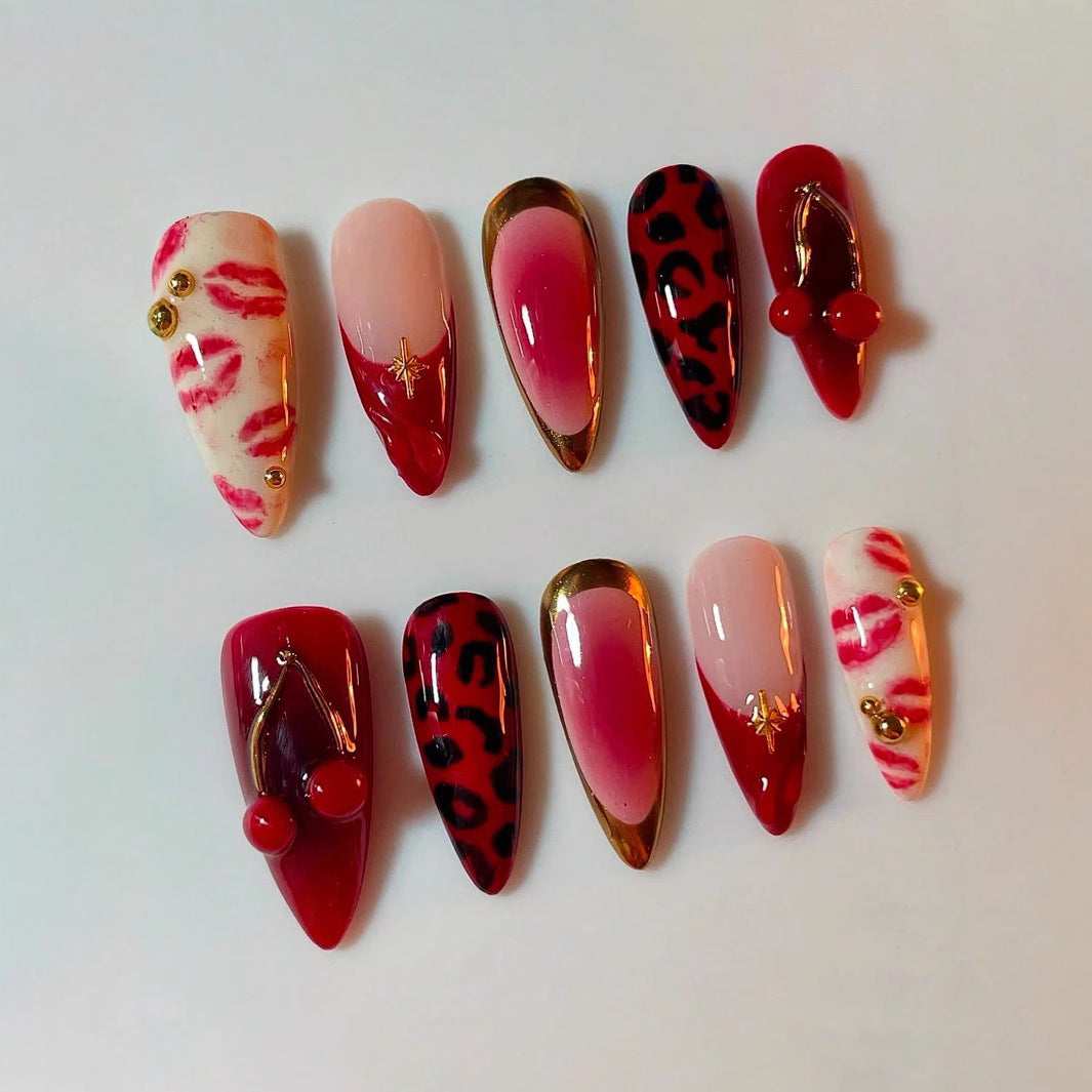 Artistic Kiss-Themed Press-On Nail Art Kalsten