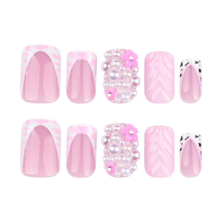 Artful nail extensions with mother-of-pearl effects and delicate design Kalsten