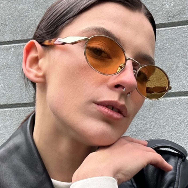 Women's fashionable sunglasses in elegant oval design with trendy accents Kalsten