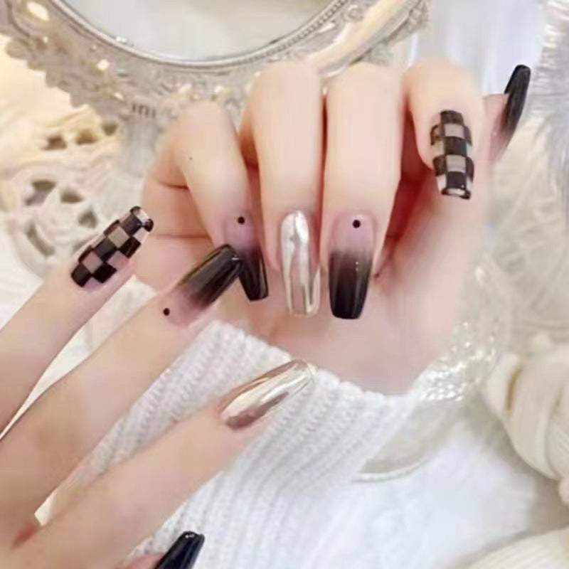 Nail art set with graphic patterns and elegant finish Kalsten