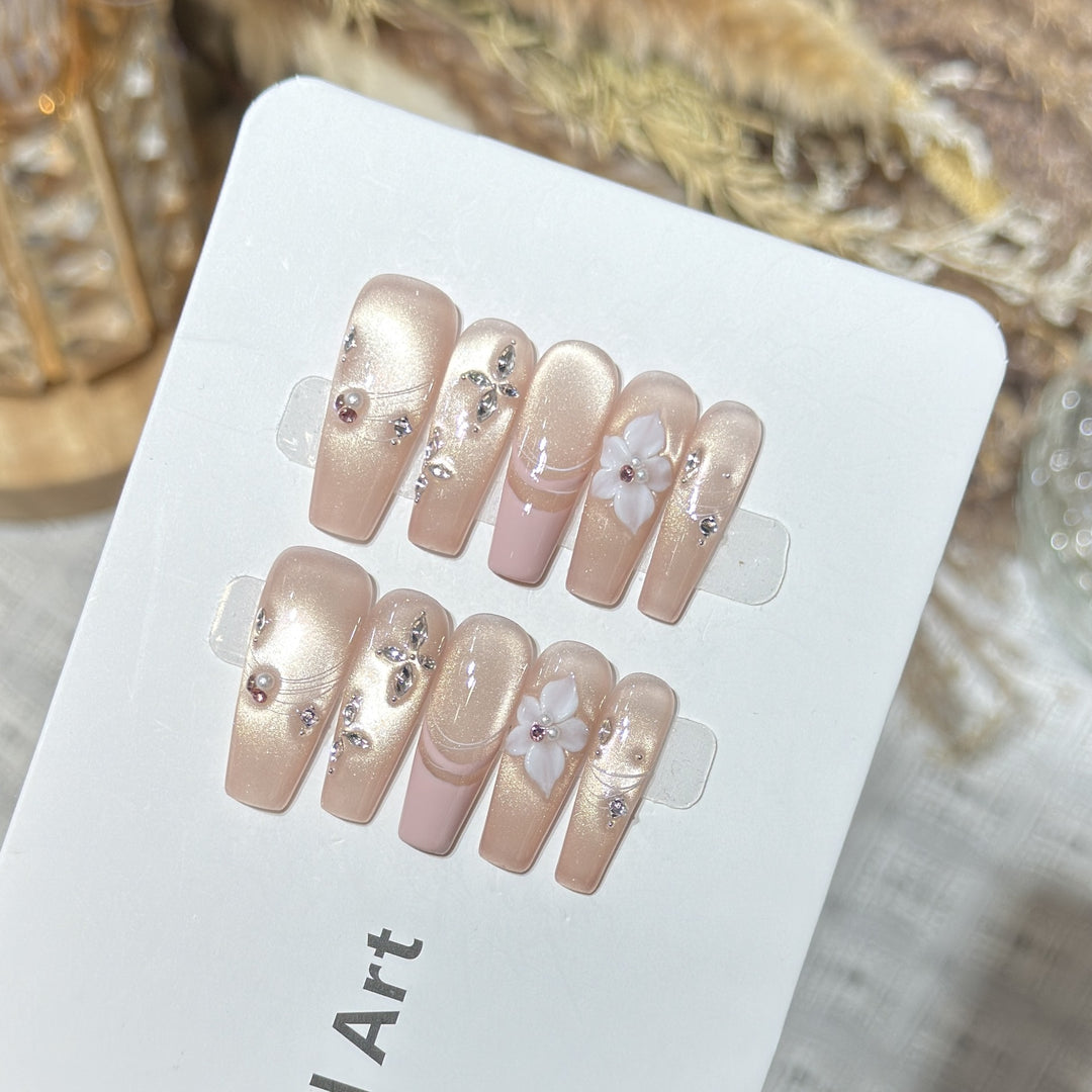 Elegant Floral Accent Press-On Nail Set Kalsten