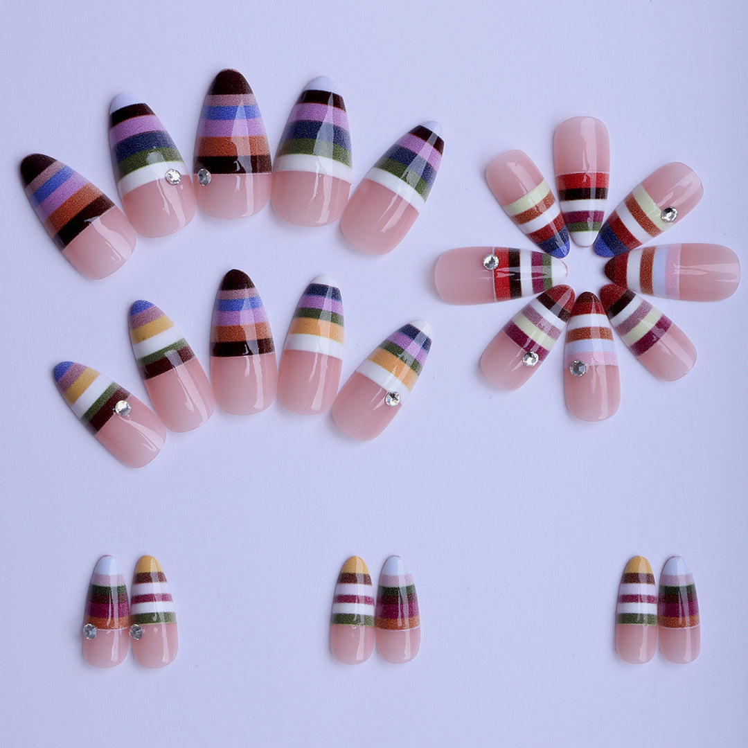 Artificial Nails in Modern Stripe Design Kalsten