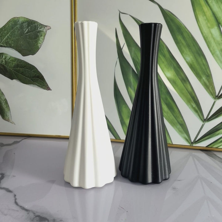 Modern Textured Decorative Vase Kalsten