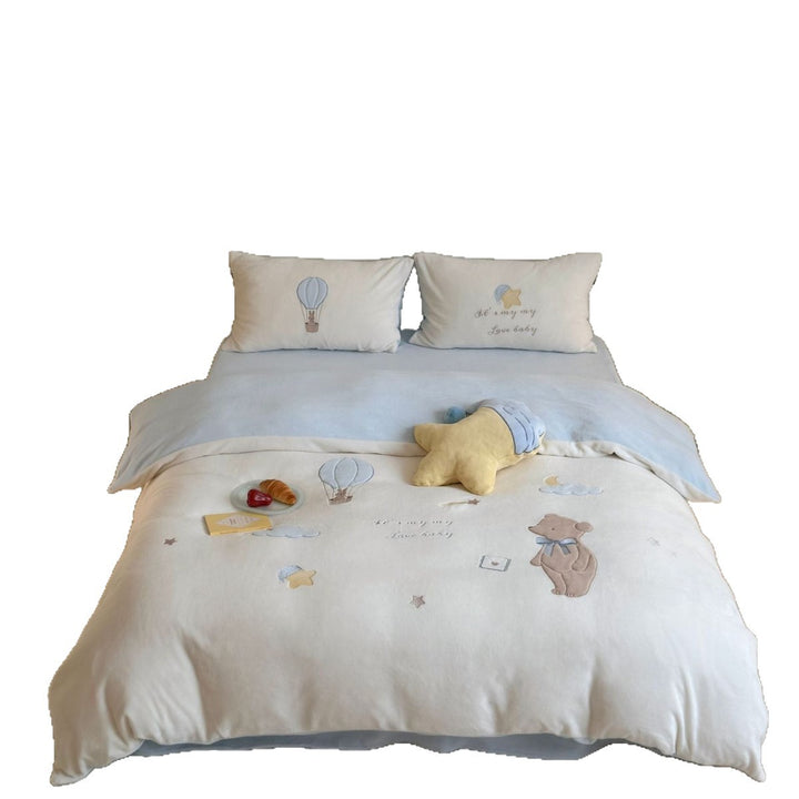 Children's bedding set made of cotton with appliquéd hot air balloon and teddy bear motifs Kalsten