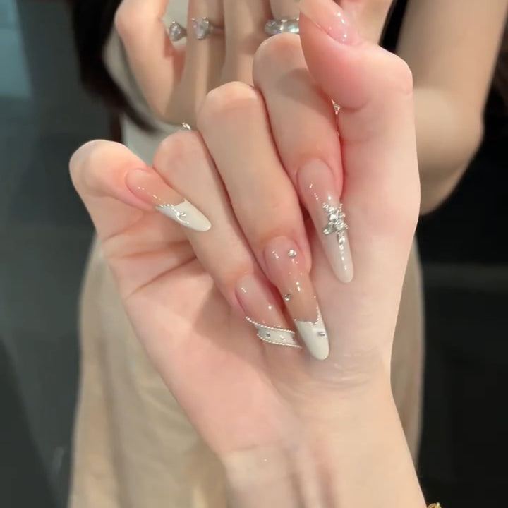 Glamorous Nail Art Kalsten