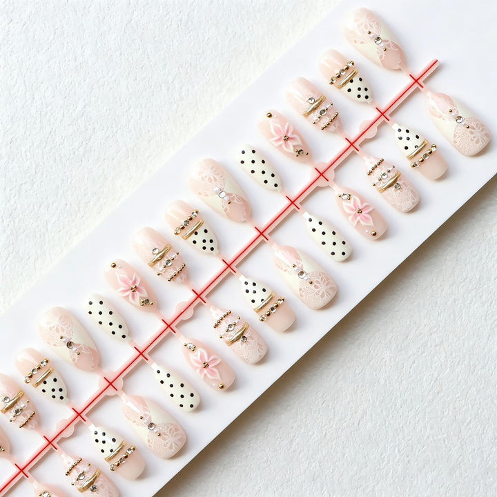 Elegant Lace Press-On Nail Set Kalsten
