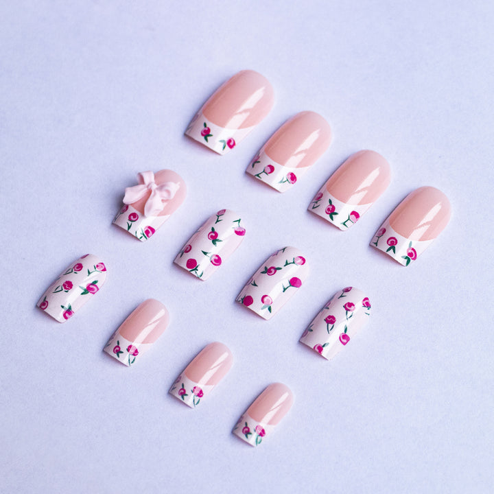 Floral Design Decorative Press-On Nails