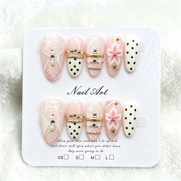 Elegant Lace Press-On Nail Set Kalsten
