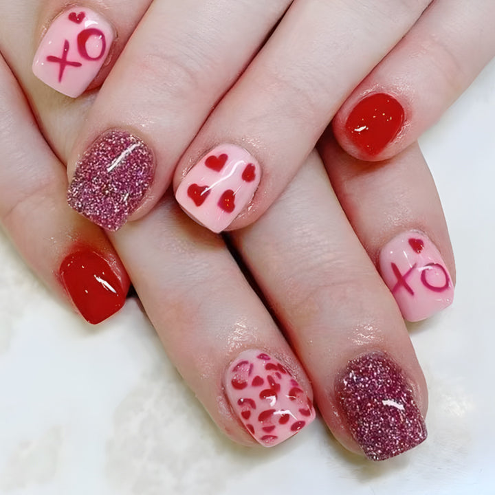Artistic Heart-Embellished Nail Art Kalsten
