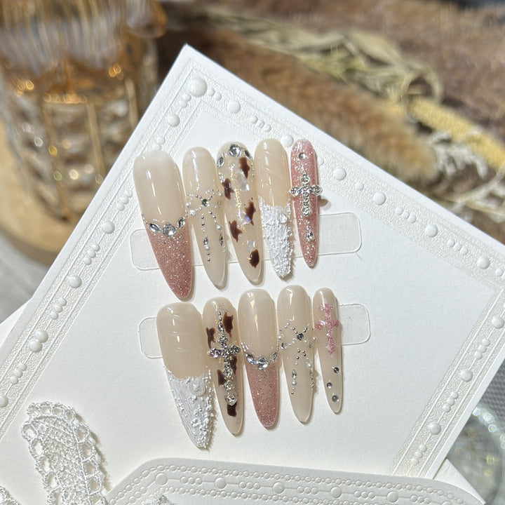 Glamorous Press-On Nail Art Kit with Innovative Design Elements Kalsten