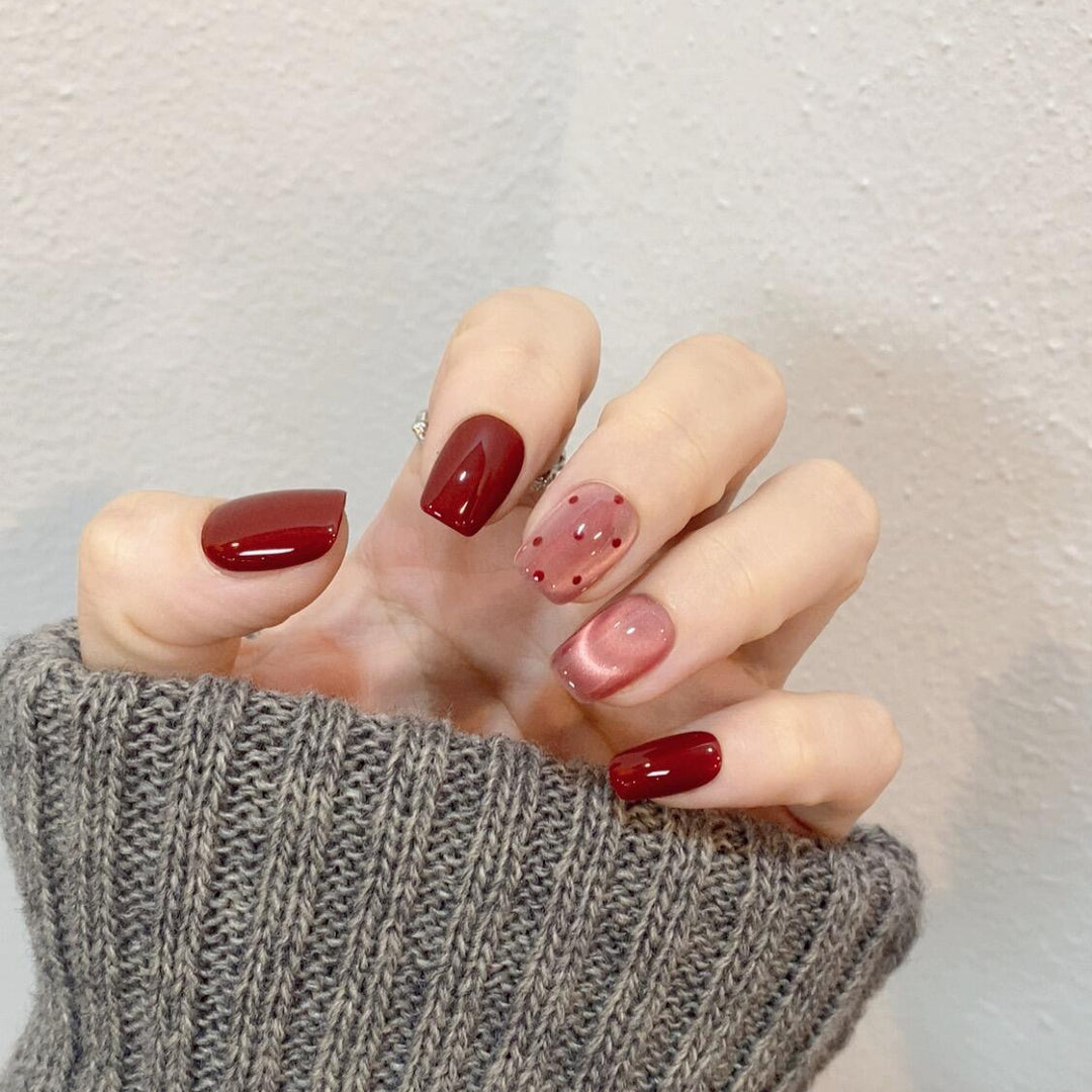 Artificial nail tips with creative dots and high gloss finish Kalsten