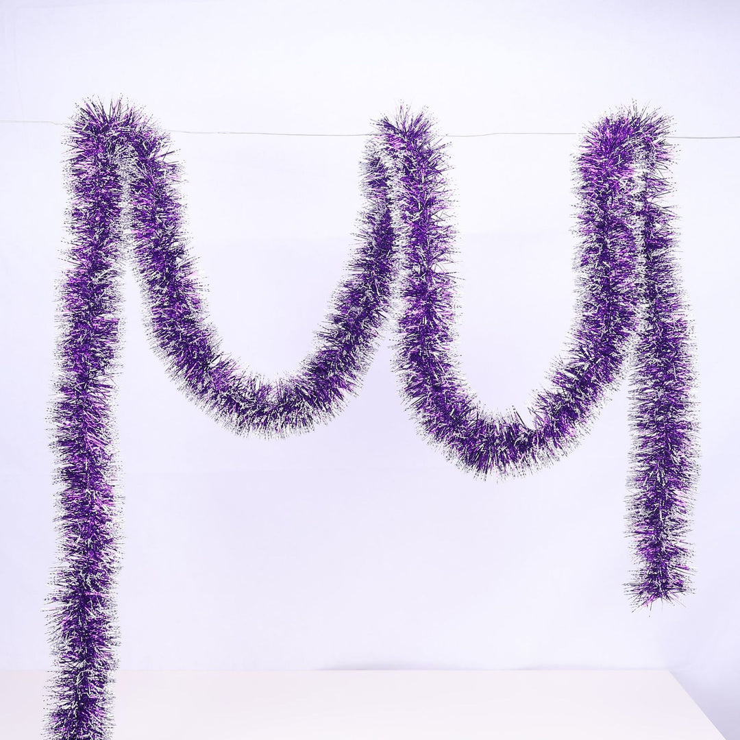 Glittering Christmas garland with snowflake motifs