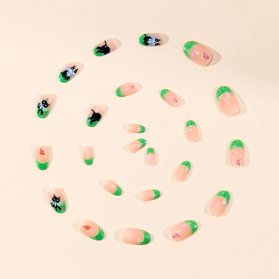 Artistic Cat-Inspired Nail Art Kalsten