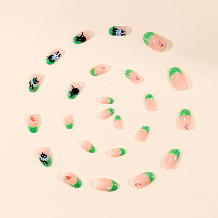 Artistic Cat-Inspired Nail Art Kalsten