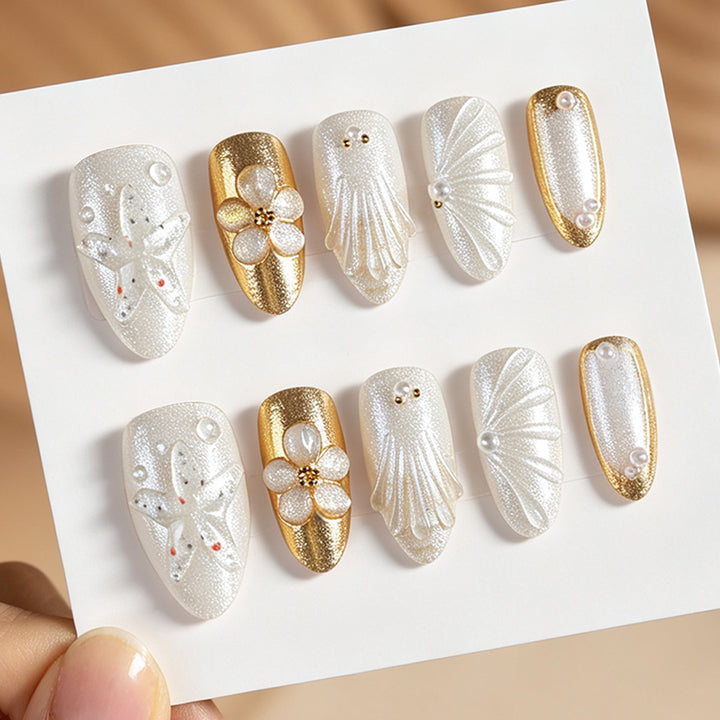 Acrylic nail set with luxurious glitter embellishments Kalsten
