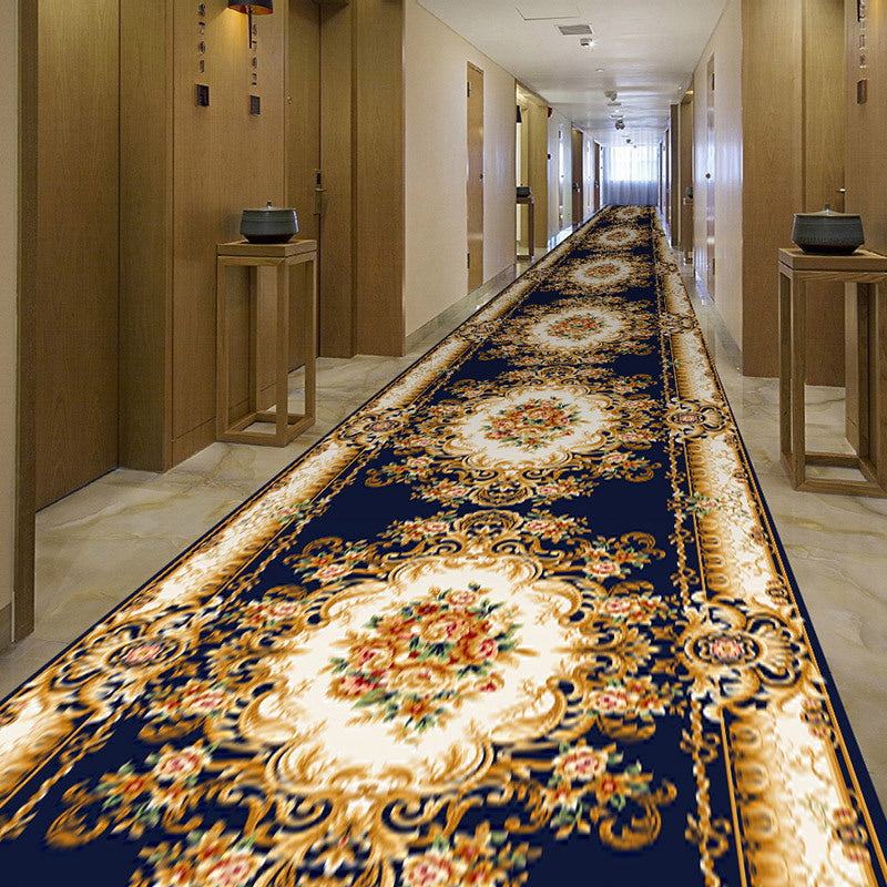 Luxurious Vintage Style Runner Rug
