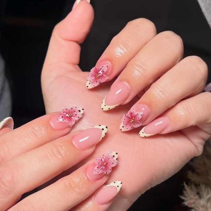 Elegant Artificial Nails with Botanical Designs Kalsten