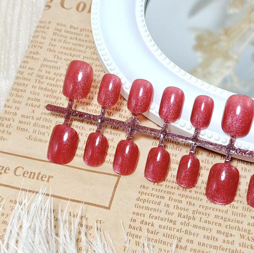 Glittering artificial nails with high gloss effect Kalsten