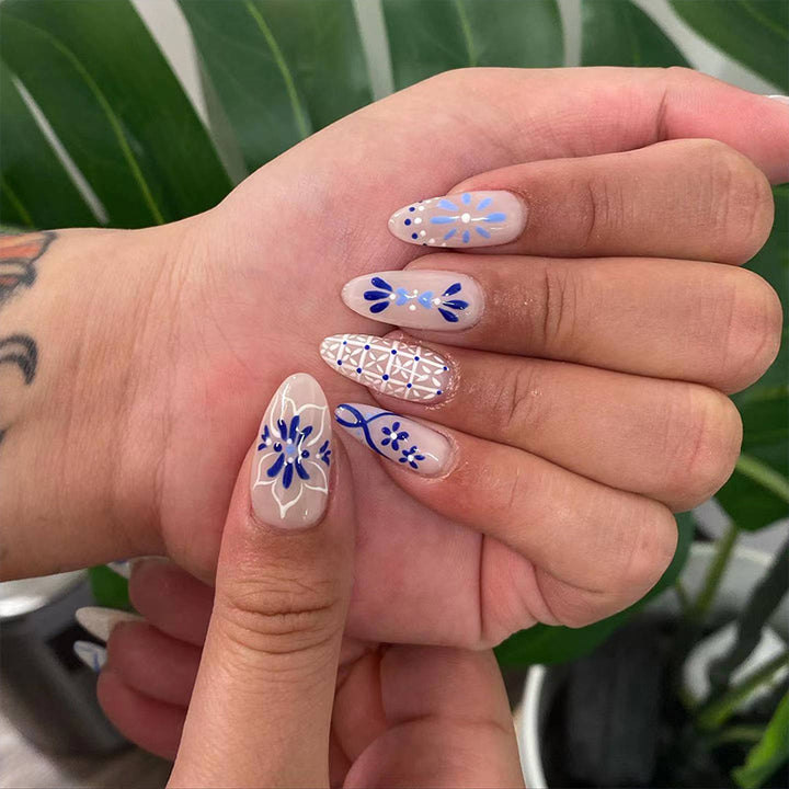Artful Nail Tips with Flower Motif Kalsten