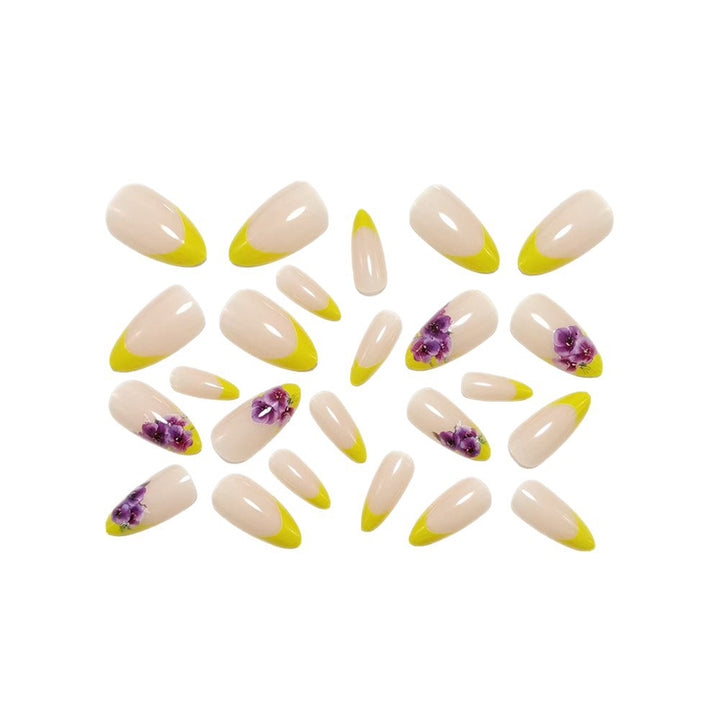 Nail art with playful flower and gradient color design Kalsten