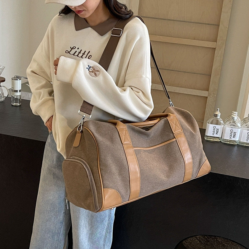 Stylish and Practical Travel Bag Made of Durable Material Kalsten