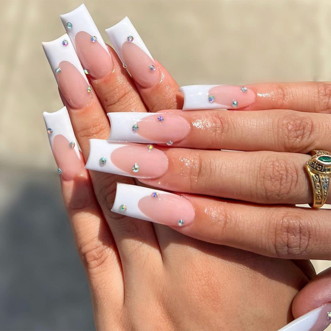 Nail Art Set with Glitter and Elegant Accents Kalsten
