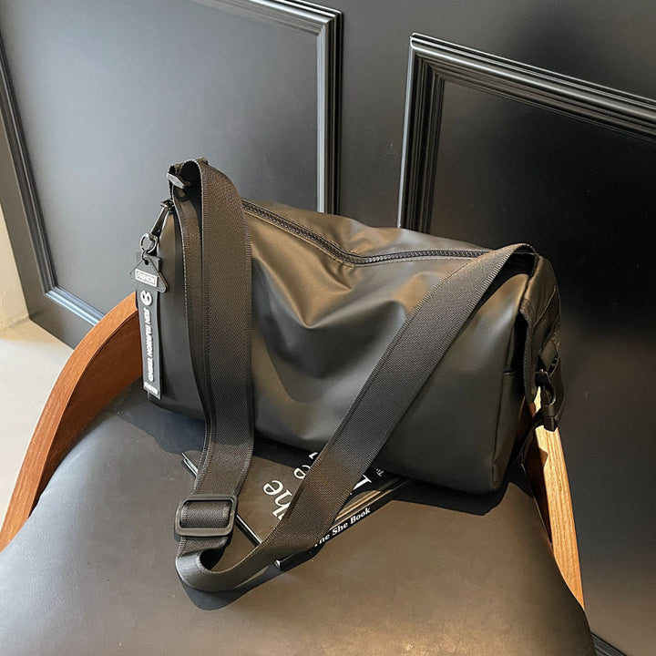 Sleek Multi-Functional Shoulder Bag Kalsten