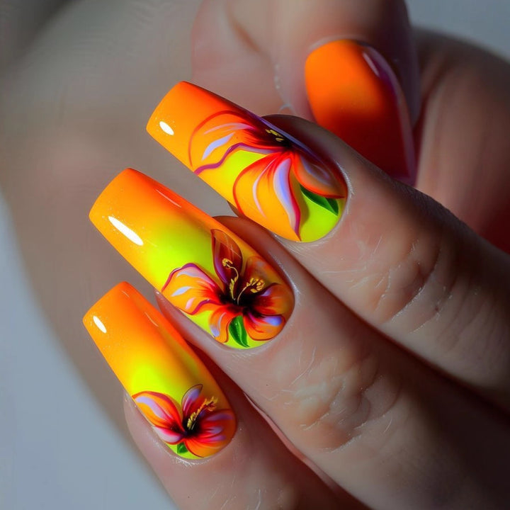 Creative Nail Art with Exotic Leaf Design Kalsten