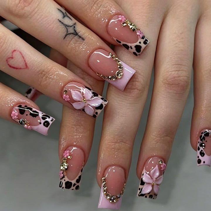 Artificial nail set with elegant flower and lace designs Kalsten