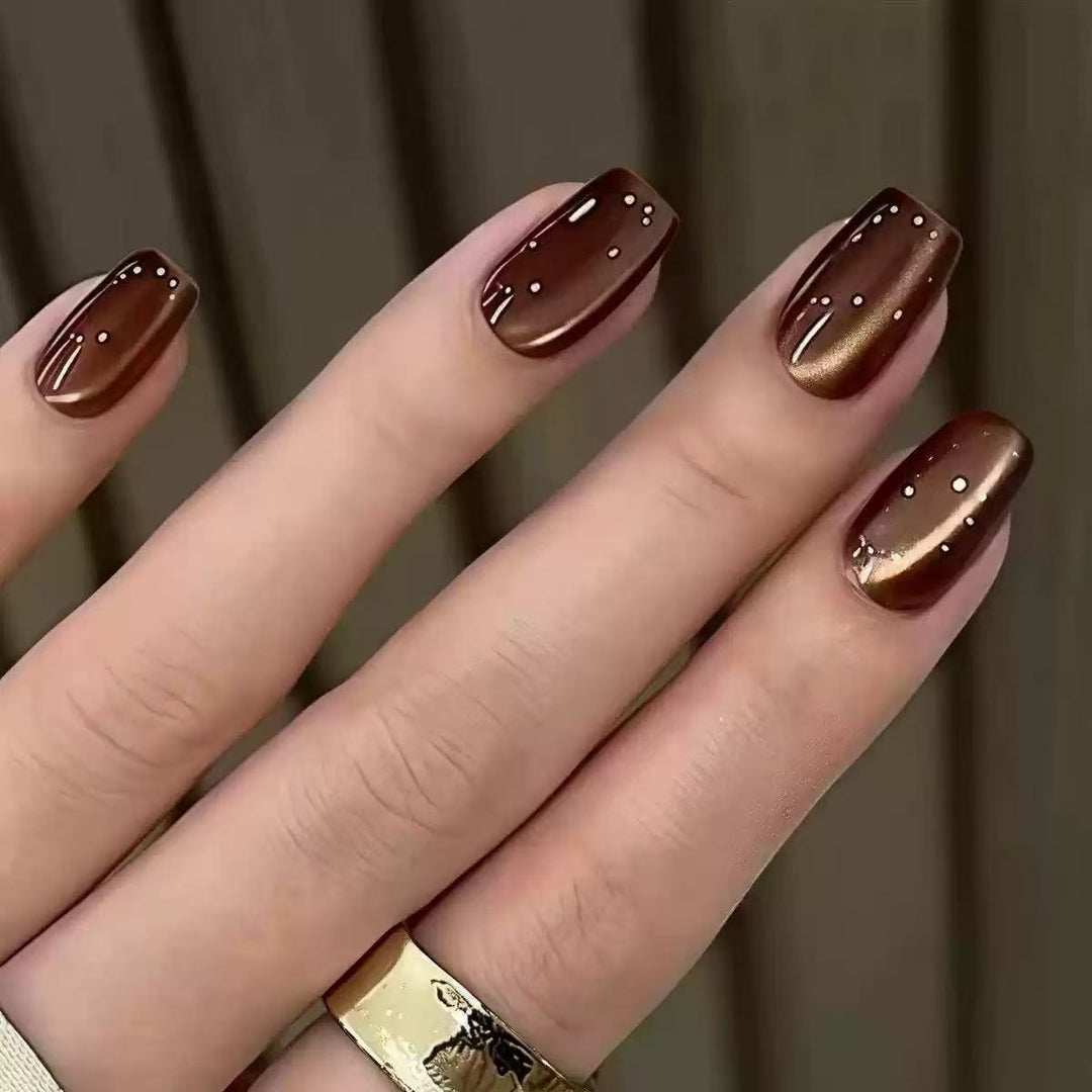 Artificial nail set with luxurious shine and elegant 3D details Kalsten