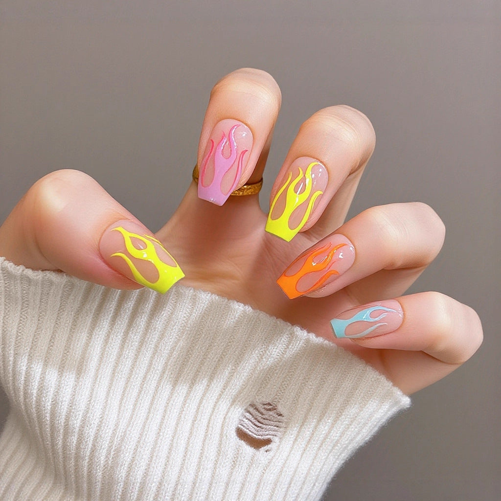 Glamorous nail designs Kalsten