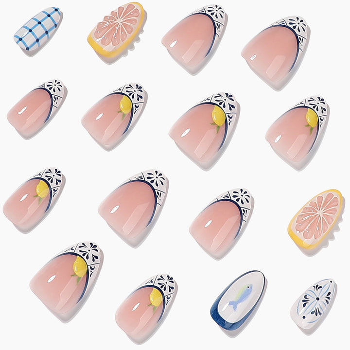 Artful nail art with maritime patterns and fresh motifs Kalsten