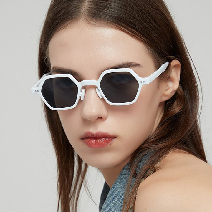 Women's hexagonal sunglasses in a modern design with protective lenses Kalsten