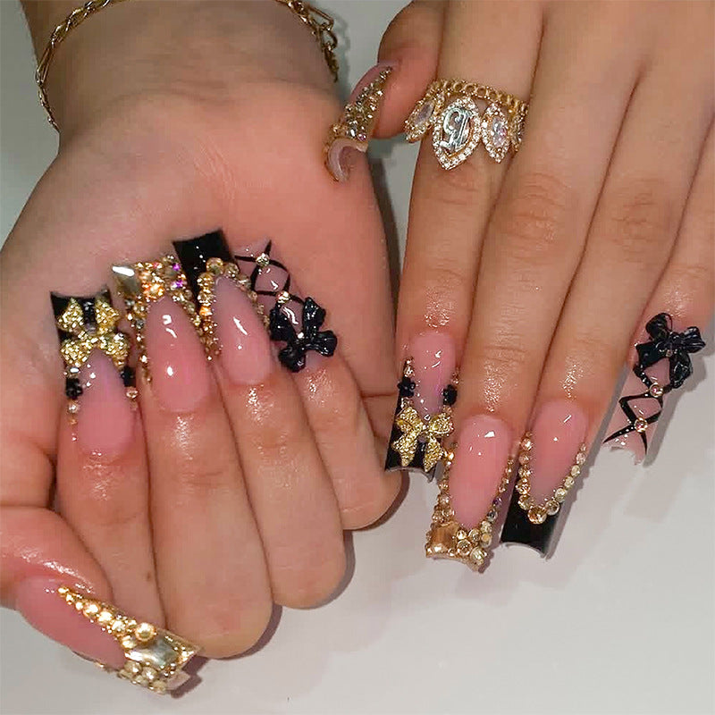 Artificial Nail Set with Glamorous Decorations and Elegant Accents Kalsten