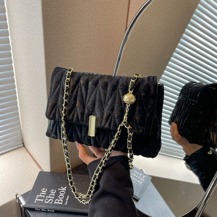 Quilted Shoulder Clutch Kalsten