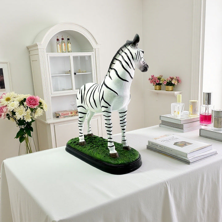 Decorative Zebra Figure Kalsten
