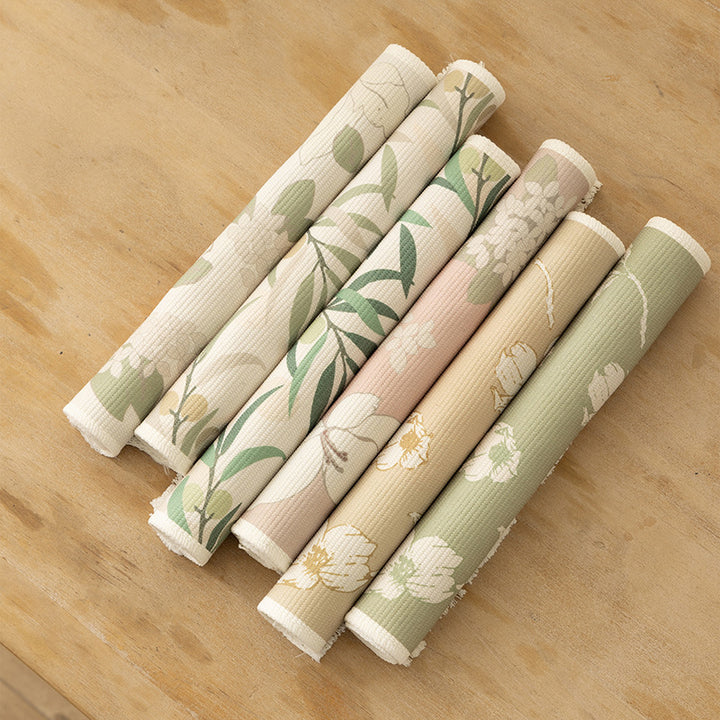 Floral woven bath mat with decorative fringes Kalsten