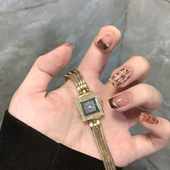 Elegant wristwatch with square dial and luxurious mesh band Kalsten
