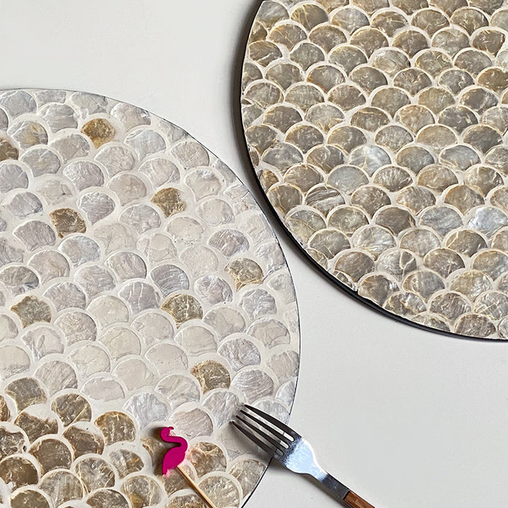 Round serving board made from noble shells Kalsten