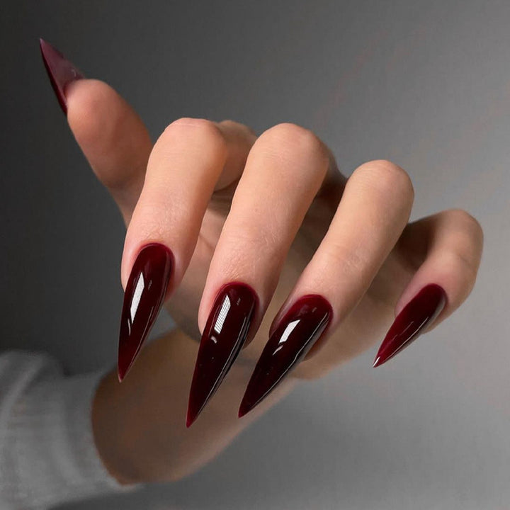 Artificial nails with pointed shapes Kalsten