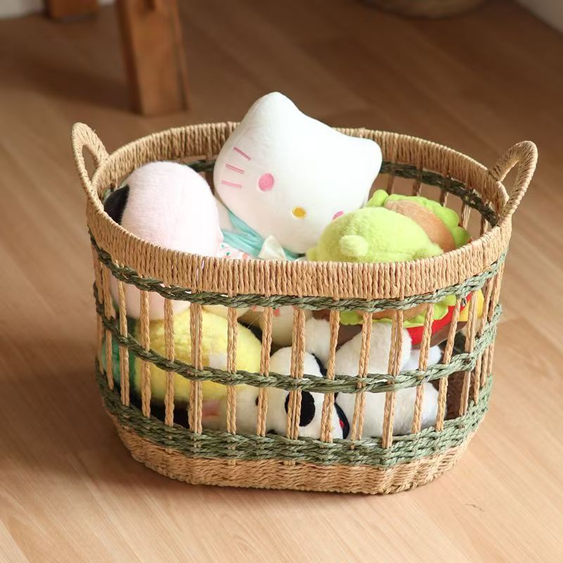 Decorative basket made of woven natural material Kalsten