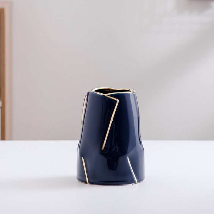Decorative ceramic vase with golden accents Kalsten
